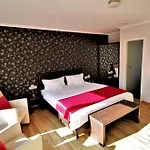 Отель Feriendomizil Am Lindenplatz 3*