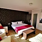 Feriendomizil Am Lindenplatz Hotell