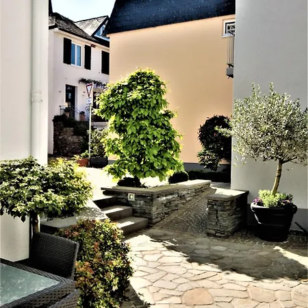 Feriendomizil Am Lindenplatz ホテル ブライ
