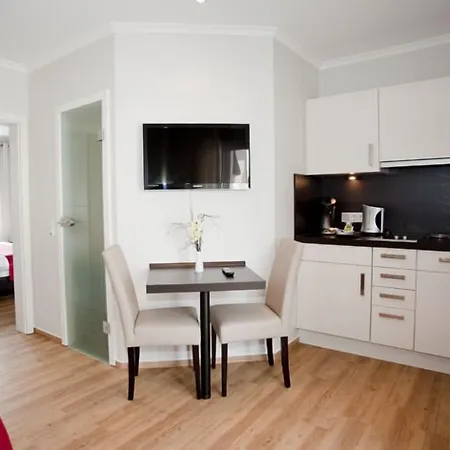 Feriendomizil Am Lindenplatz ホテル 3*