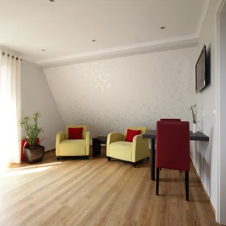 Feriendomizil Am Lindenplatz Hotel Bullay