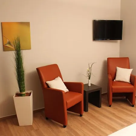 Feriendomizil Am Lindenplatz 3* بولاي