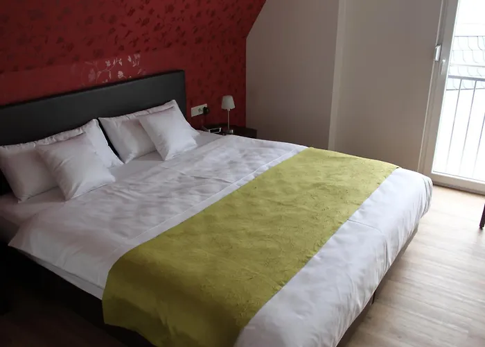 Hotel Feriendomizil Am Lindenplatz 3*