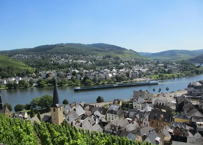 Hotel Feriendomizil Am Lindenplatz 3*