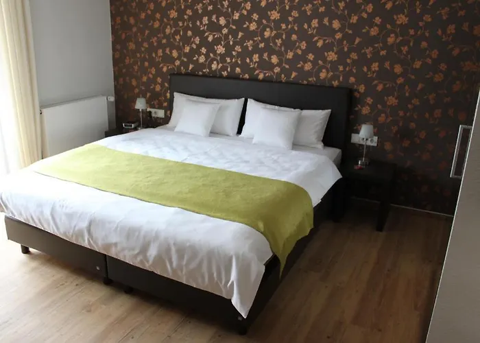 Feriendomizil Am Lindenplatz Hotel Bullay