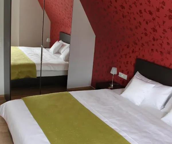 Feriendomizil Am Lindenplatz 3* بولاي