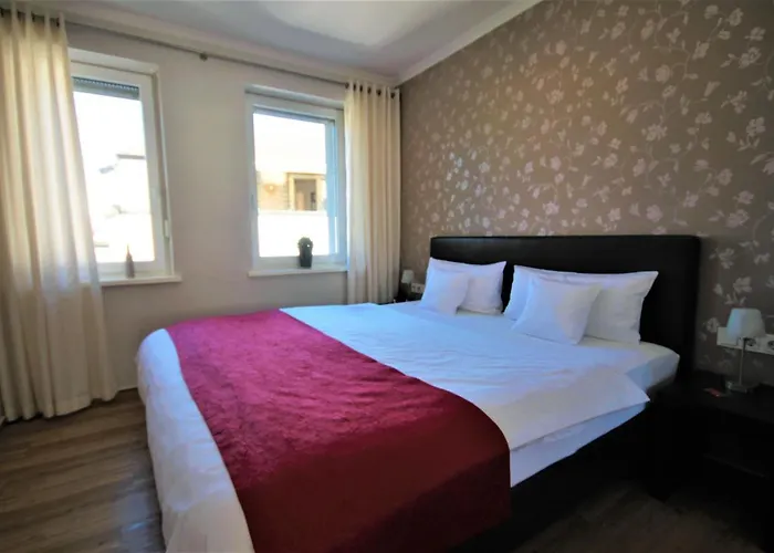 Feriendomizil Am Lindenplatz Otel 3*